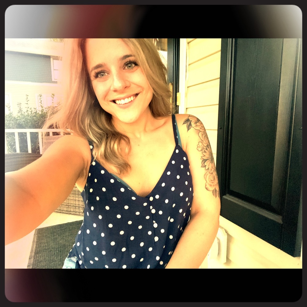 Meet your Posher, Nicole